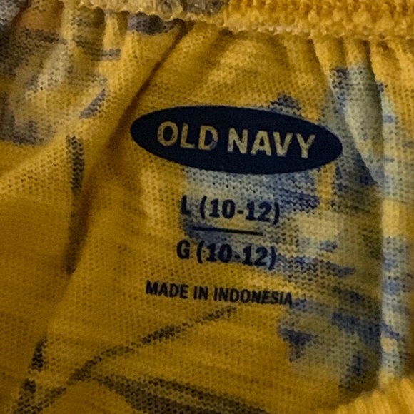 Girl’s Old Navy Patterned Blouse - Picture 2 of 2
